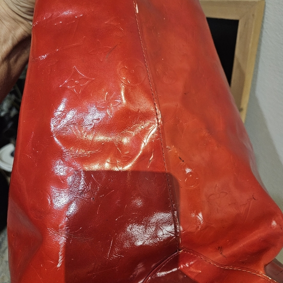 Louis Vuitton Vernis Reade GM Rouge - Picture 11 of 16
